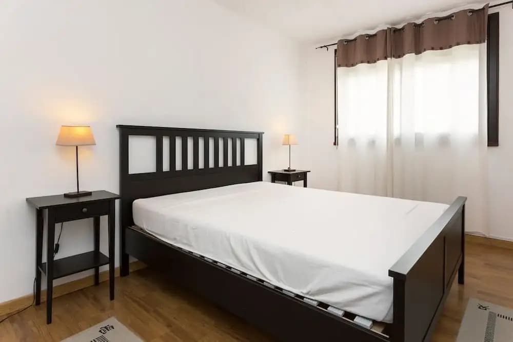 Modern Appart 75m2 - 2 rooms -parking - Photo 5