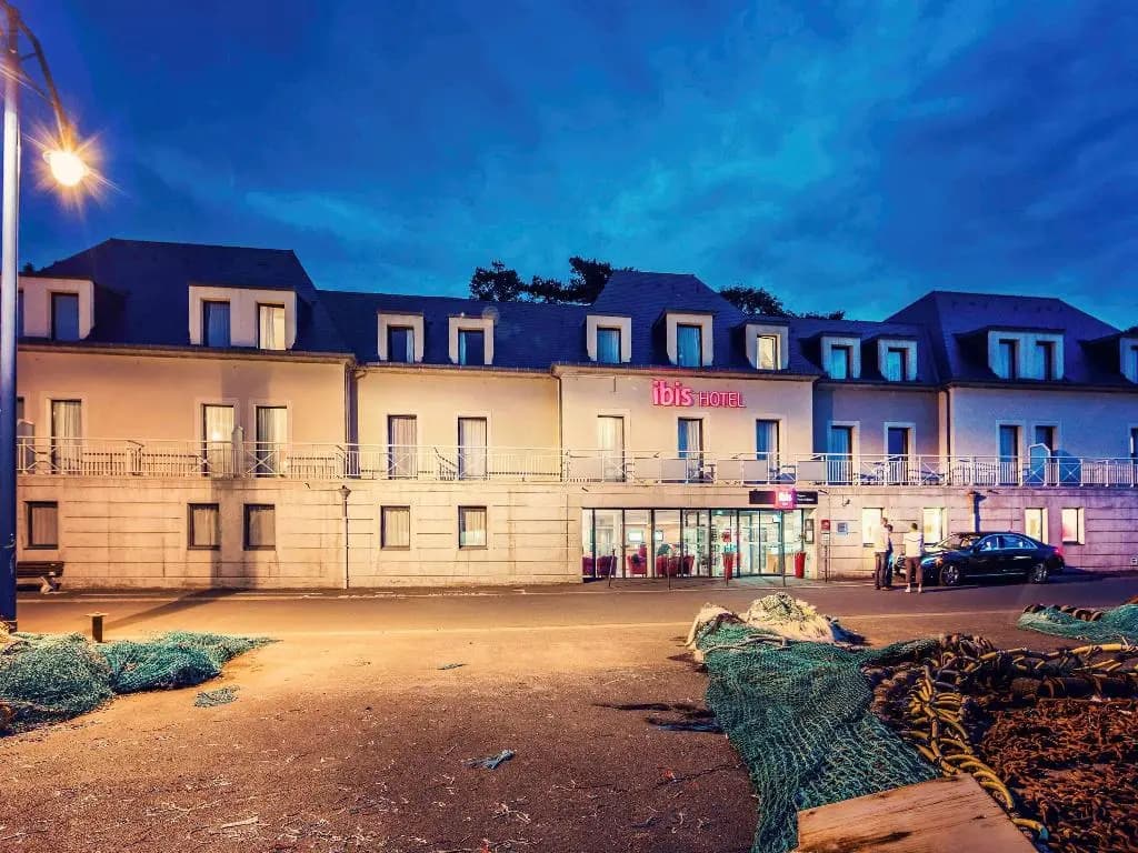 ibis Bayeux Port En Bessin - Photo 1