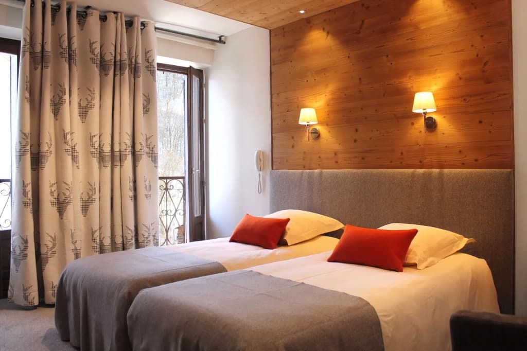 Hôtel du Crêt Rond - Logis - Photo 3