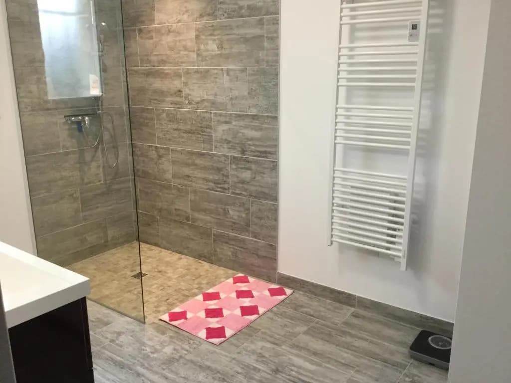 Jolie Maison Familiale Climatisée Avec Piscine Chauffée, Vue Sur Le Luberon, Située Aux Taillades, 6 Personnes Ls2-317 Bur...