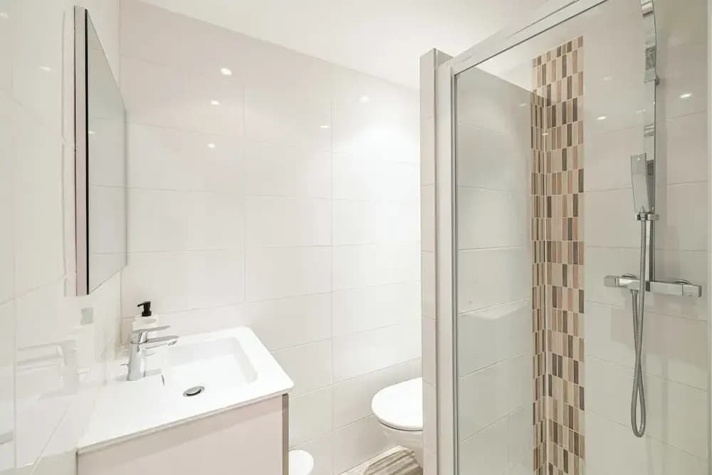 Renovated apt With Parking & Terrace - Palm Beach - Miniature 7