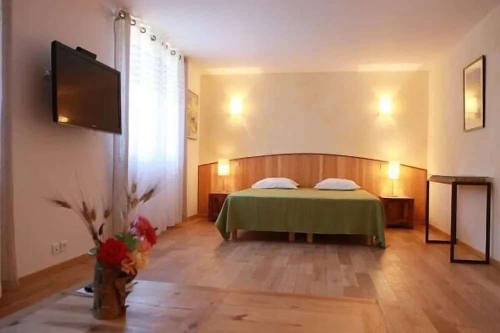 Mas de l'Ermitage - Photo 1