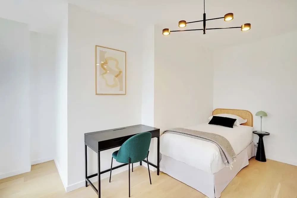 Duplex With Terrace in Levallois - Photo 1