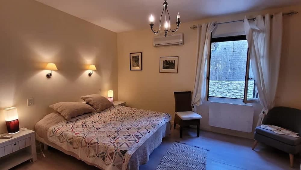 Villa Near Avignon With Separate Suites - Photo 5