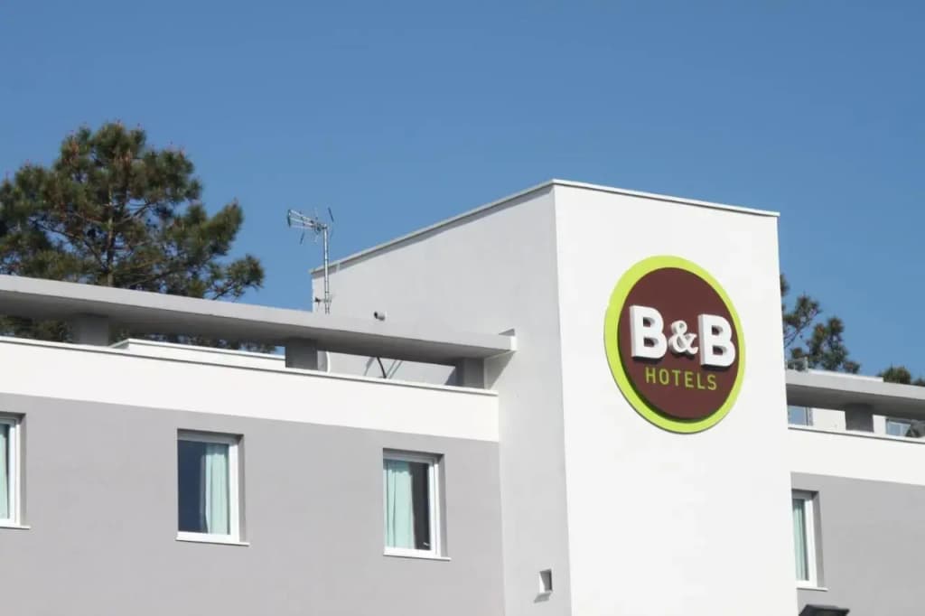 B&B HOTEL Mont De Marsan - Photo 1