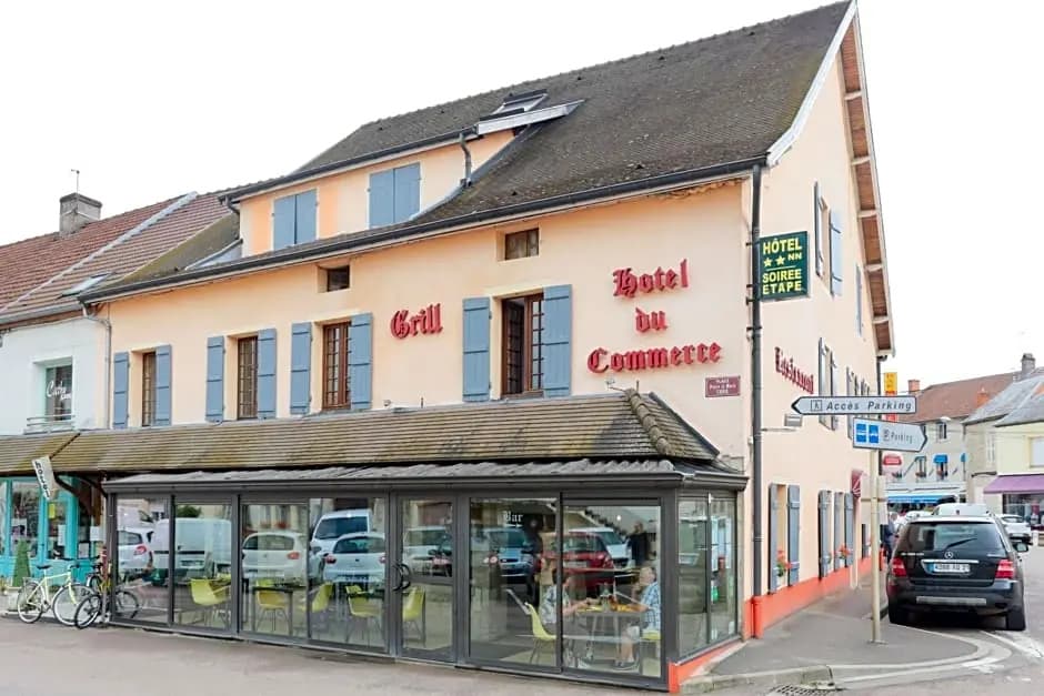 Hotel Du Commerce - Photo 1