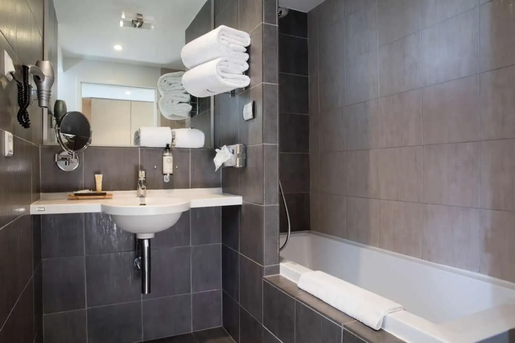 Best Western Les Rives Du Ter - Miniature 8