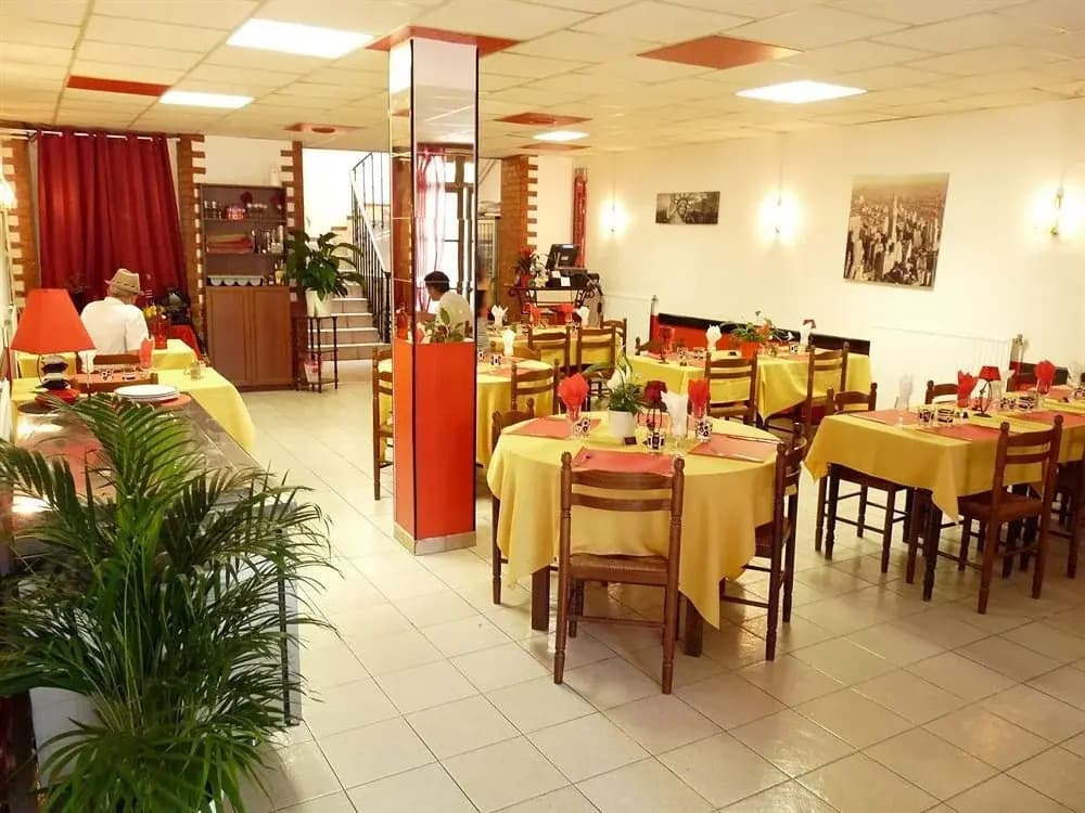 Hôtel Aux 2 Frères - Photo 2