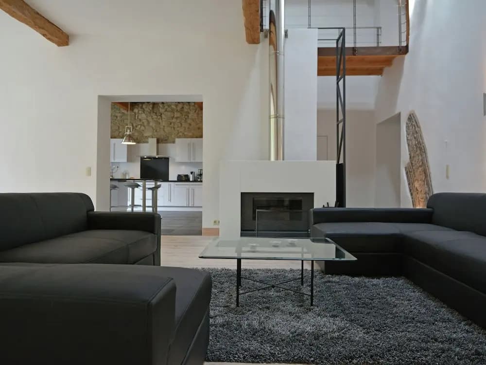 Quaint Villa in Chalabre with Swimming Pool - Photo 2