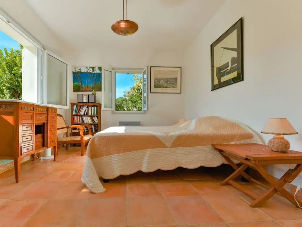Beautiful Holiday Home With Terrace - Photo 3