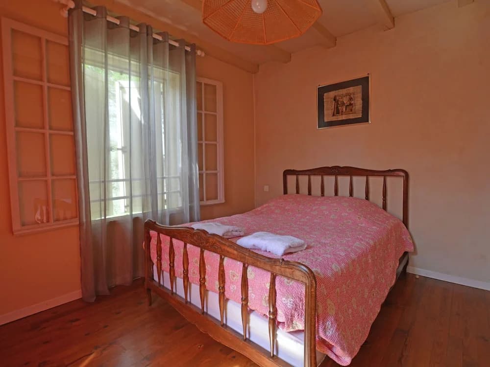 Cosy Villa in Flaux with Swimming Pool - Photo 2