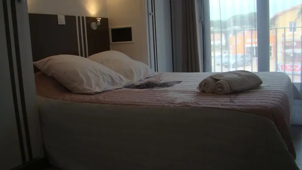 hôtel le Canetois - Photo 4