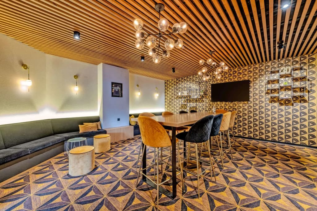 Logis Hotel Center - Photo 2