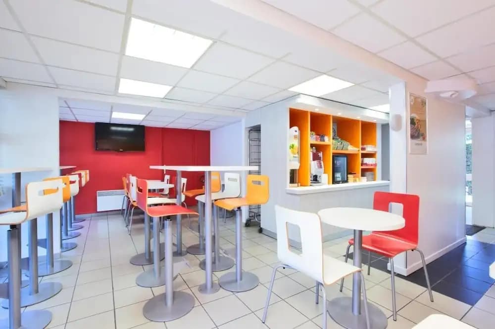 HOTEL Eco Green ex. Premiere Classe - Miniature 8