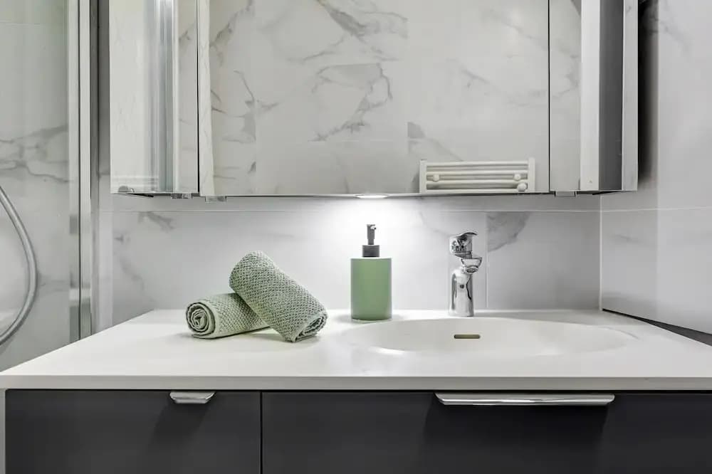 Charming 1BR in Saint-Germain Sleeps 4 - Miniature 7