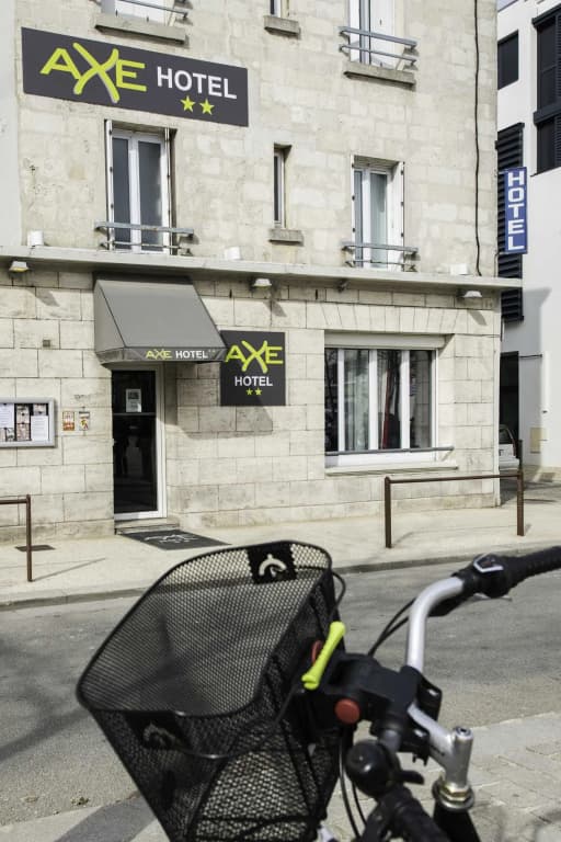 Un Hôtel sur le Port - Photo 1