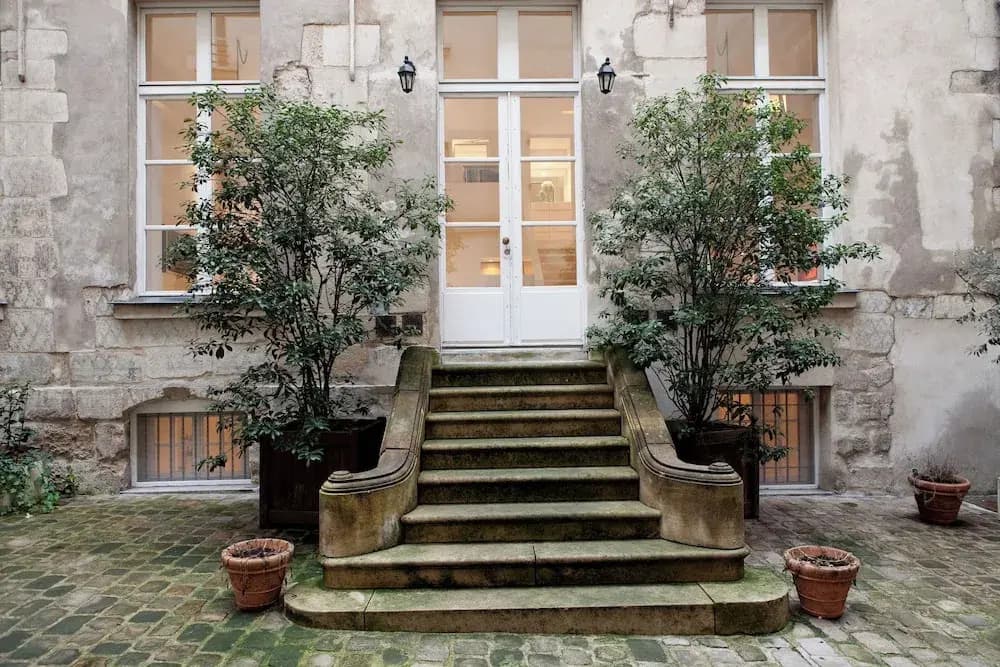 Jardin des Rosiers Residence - Photo 1