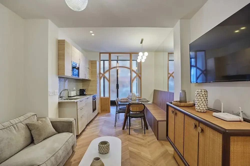 Spacious Apartment With AC - Center of Paris - Miniature 6
