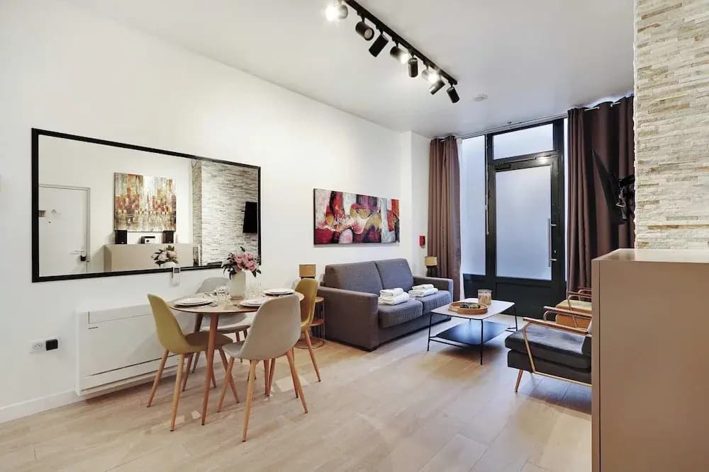 Intimate Flat w/ A/C & Jacuzzi - 2br/6p Montmartre - Miniature 6