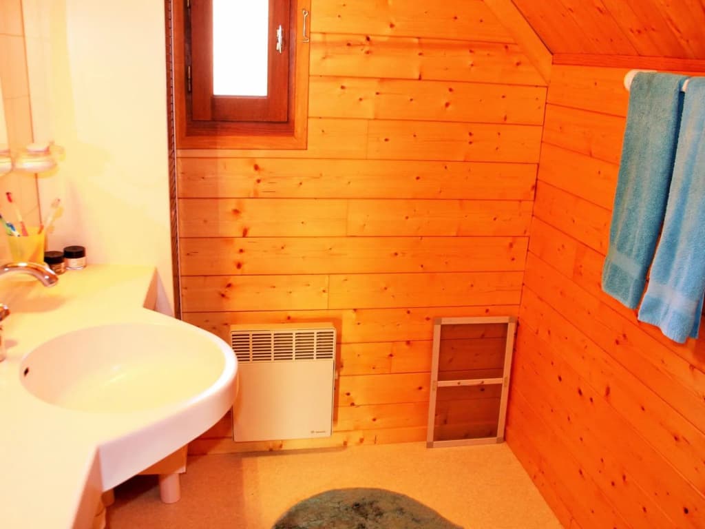 Pretty Chalet in Beaulieu France With Private Swimming Pool - Miniature 7