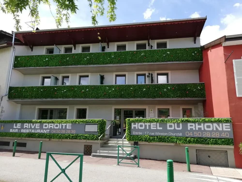 Logis hotel du Rhône - Photo 1