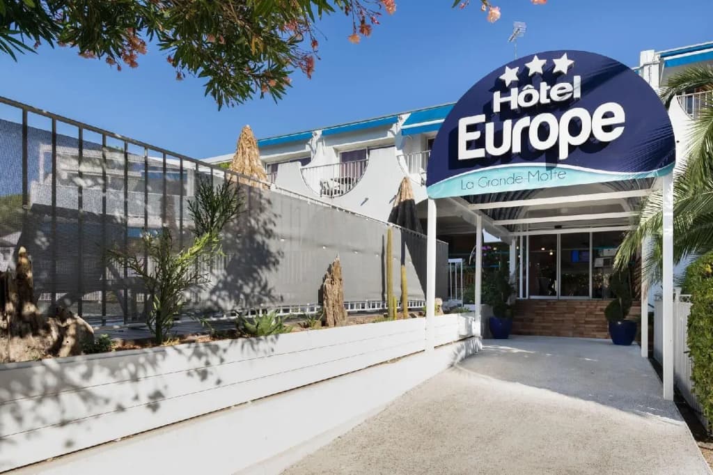 Hôtel Europe - Photo 1