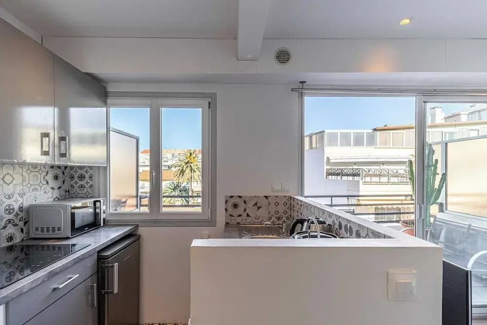 Magnificent Studio in the Center of Cannes / Terrace - 30m2 - Miniature 6