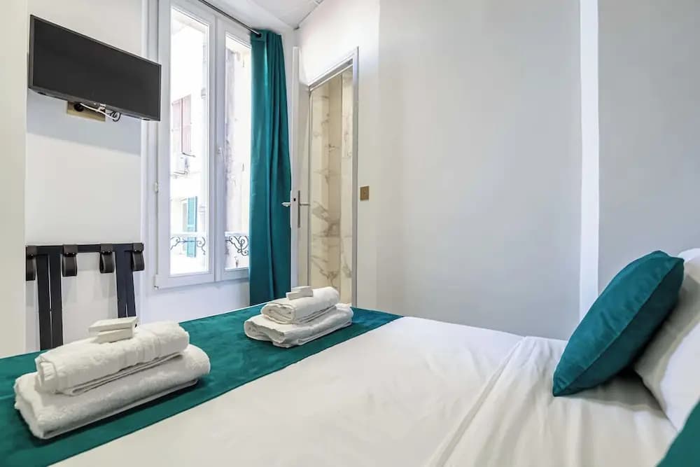 Hotel Avaton - Family Bedroom - Cannes Palais - Photo 5
