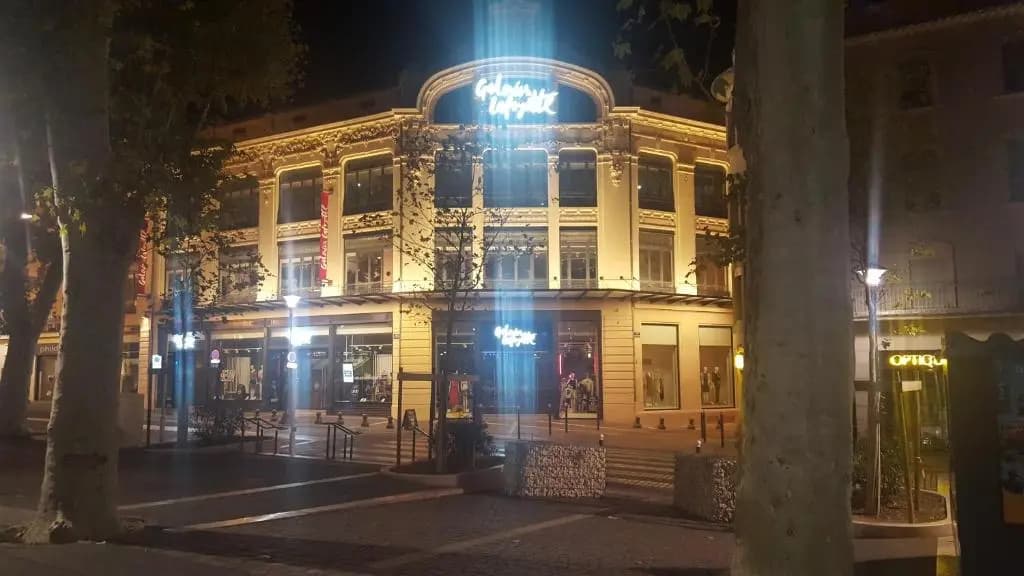 Hôtel Confort - Photo 1
