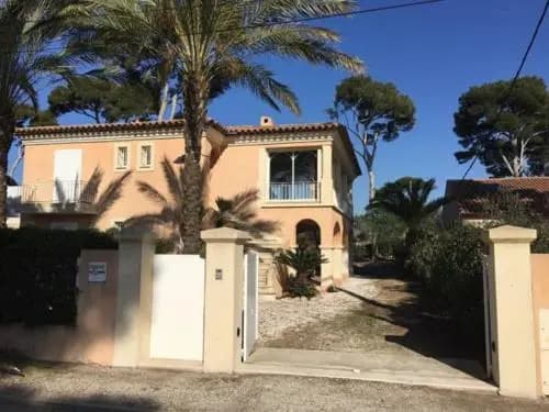 Echappée Bleue Immobilier - Villa Les Pesquier - Photo 1
