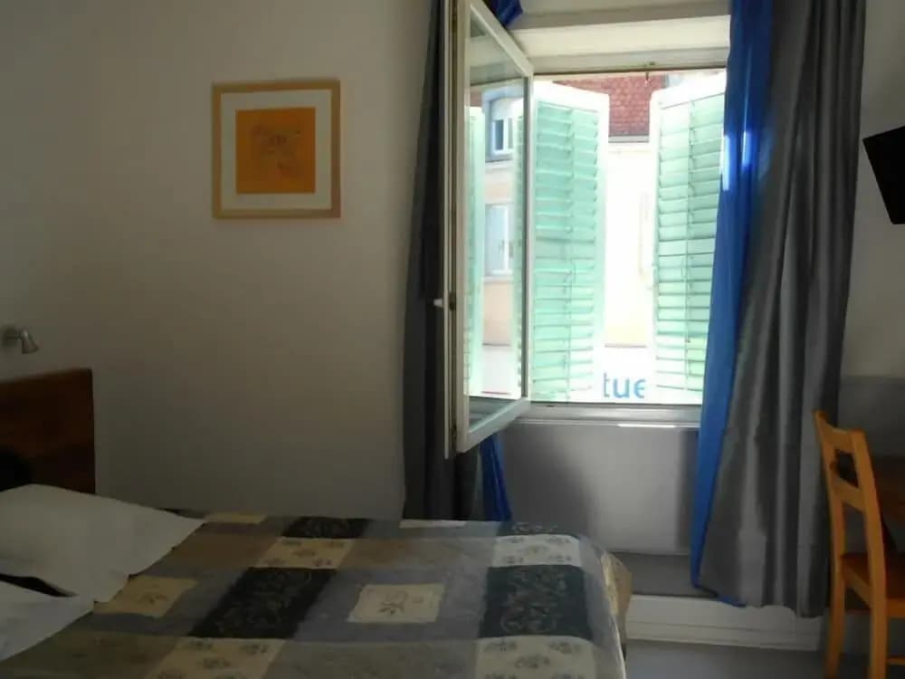 Hôtel Du Jura - Photo 2