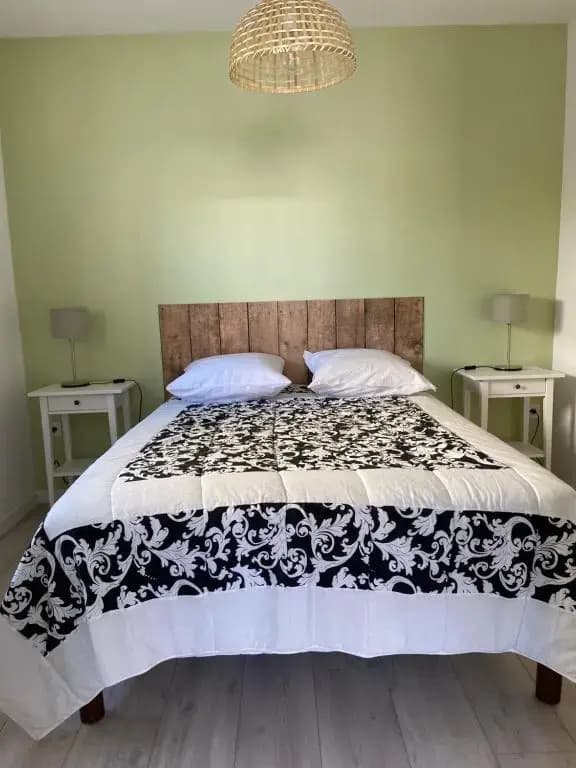 T2 en rez de villa avec jardin à 800m de la plage, à la semaine - Photo 2