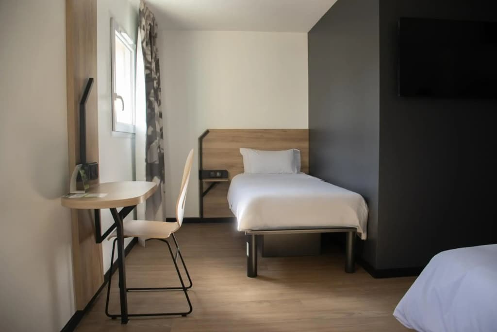 B&B HOTEL Le Puy-en-Velay - Miniature 7