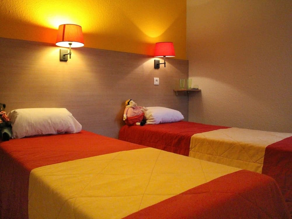 Apartment With Balcony or Terrace - Photo 1