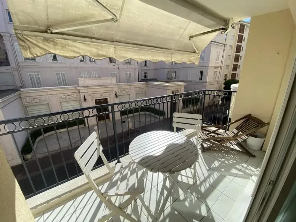 One Bedroom Apartment in the Center of Cannes a few Steps From the Beaches and the Conference Center - 2005 - Miniature 6