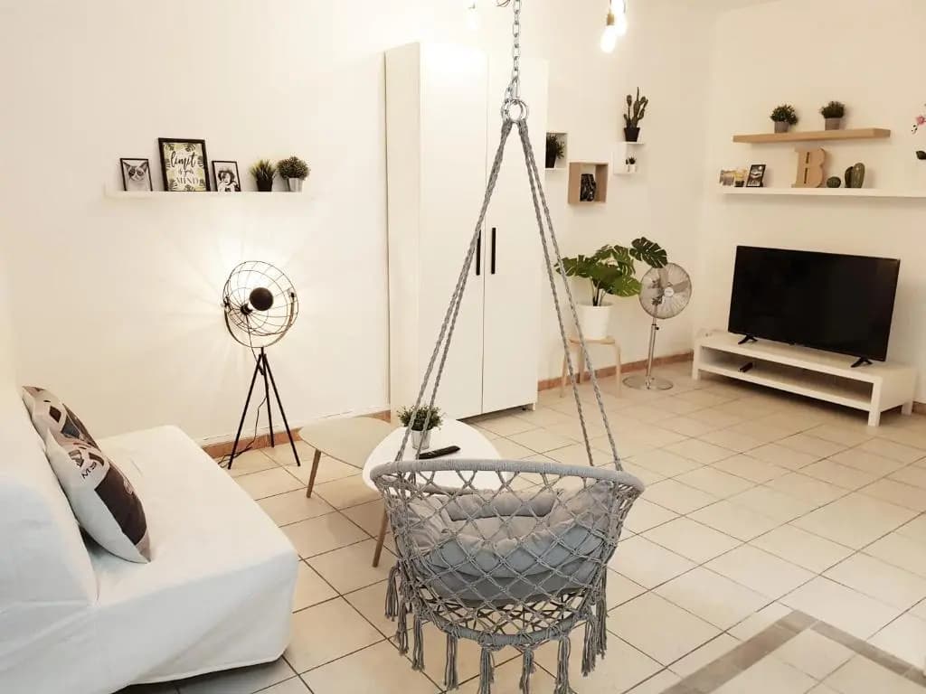 GregBnb-com - T2 Cocooning et chaise hamac -10min Gare - Miniature 8
