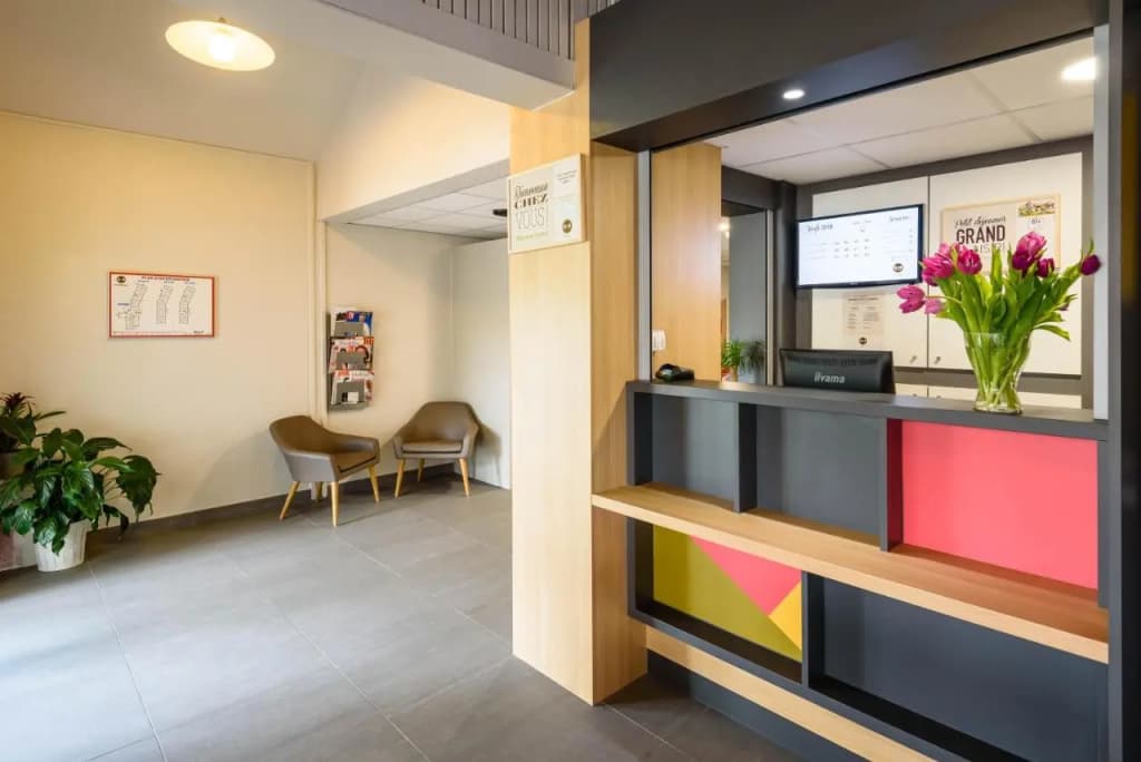 B&B HOTEL Narbonne (1) - Photo 2