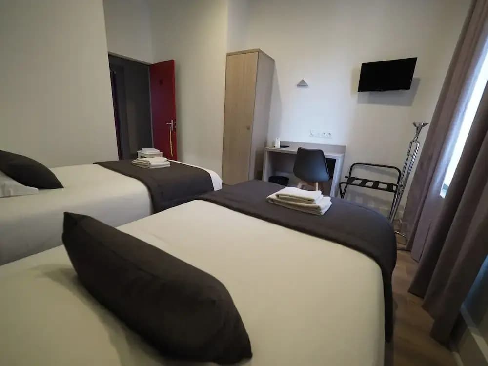 Hotel Le Biarritz - Vichy - Photo 5
