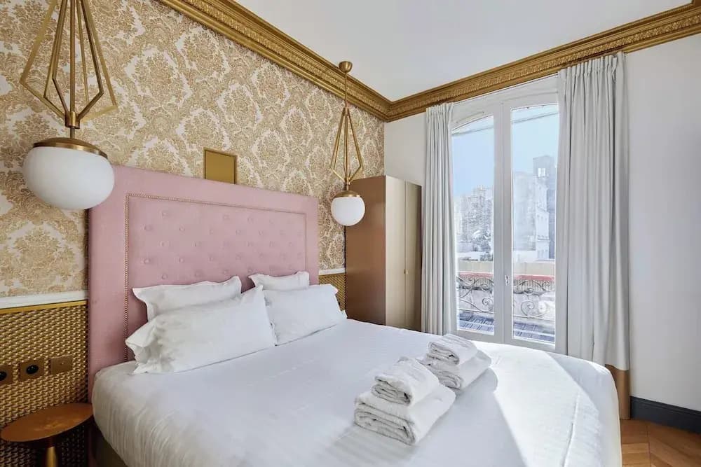 Superb AC- 1bdr Ave Montaigne - Arc de Triomphe by Studio Prestige - Photo 2
