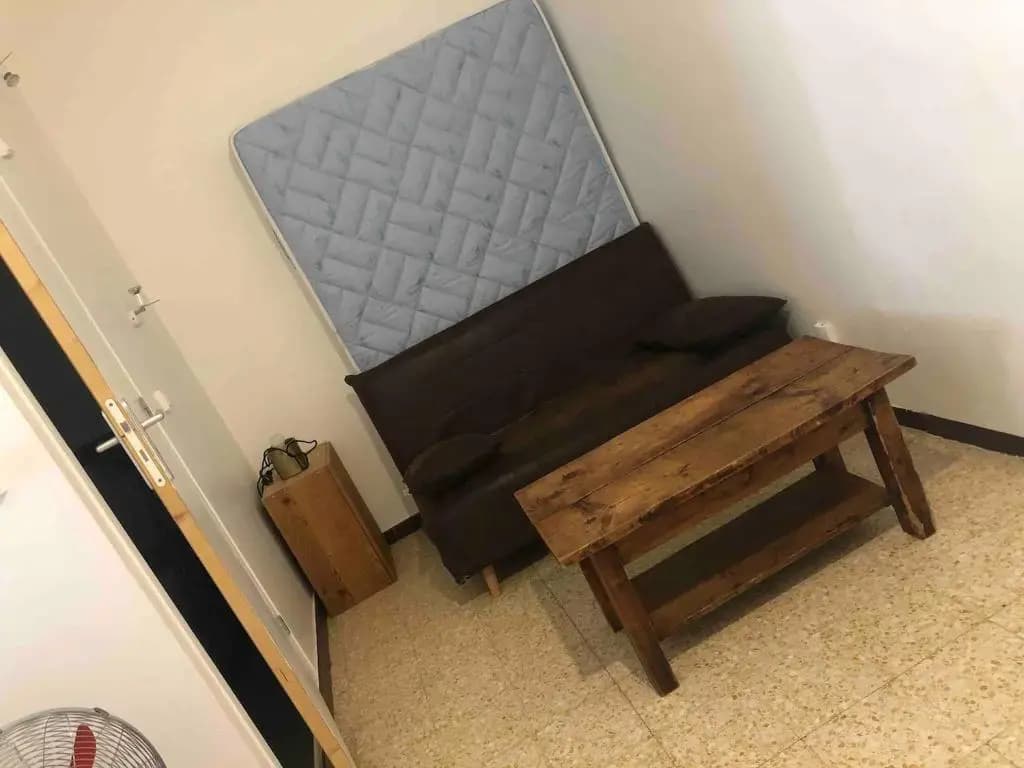 ARLES FOURQUES Studio équipé - Photo 1