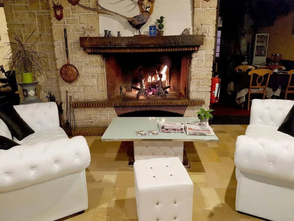 Hôtel Saint Hubert - Photo 2