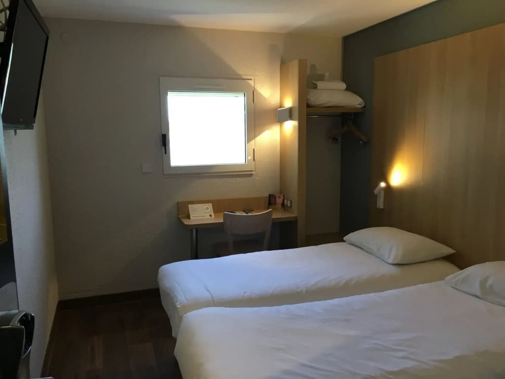B&B HOTEL Angoulème - Photo 3