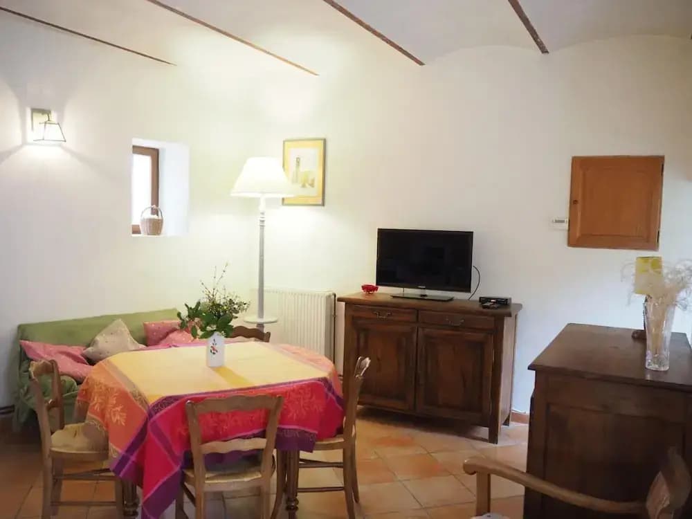 Charming Provencal Holiday Home With Garden - Miniature 6