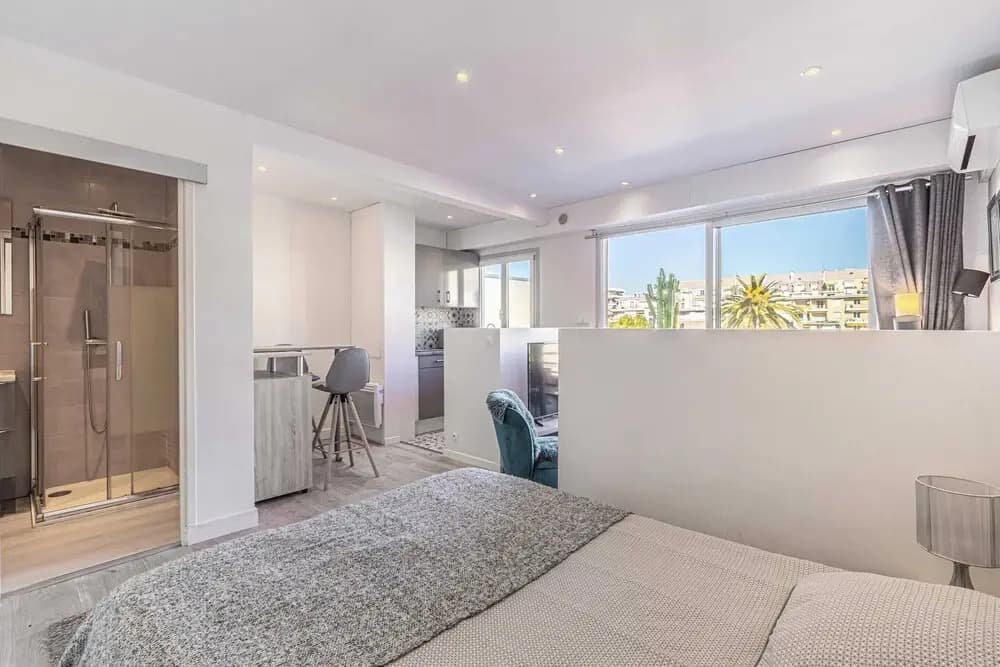 Magnificent Studio in the Center of Cannes / Terrace - 30m2 - Photo 1