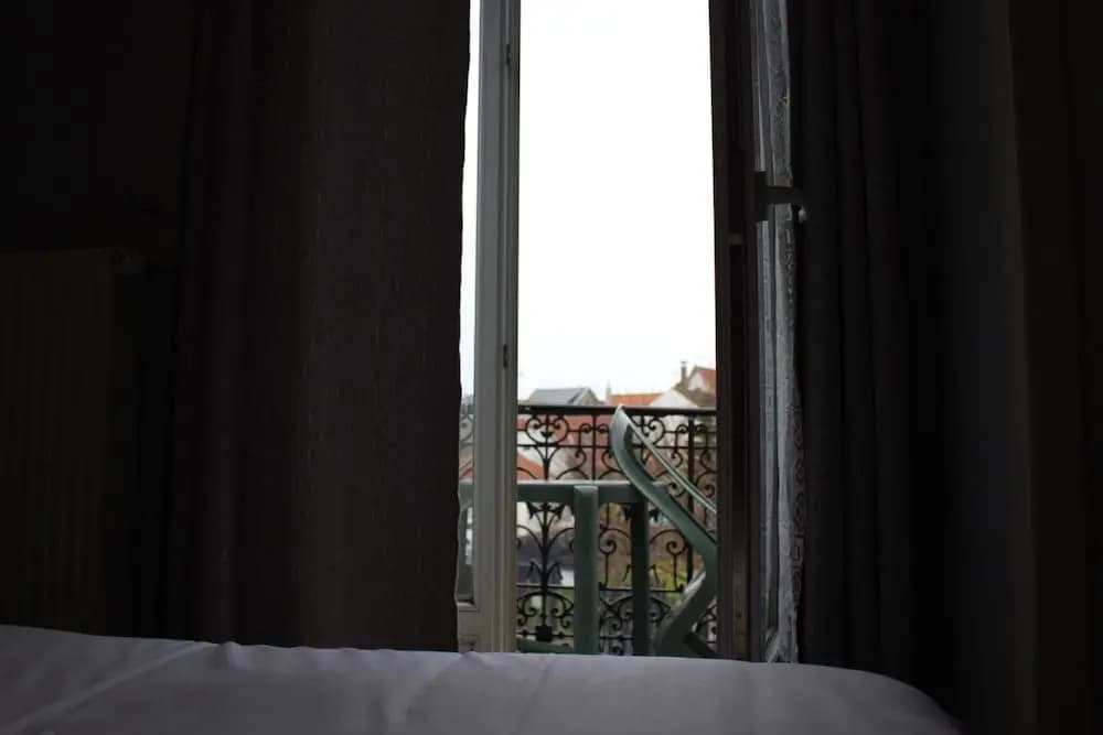 Le Voltaire - Miniature 7