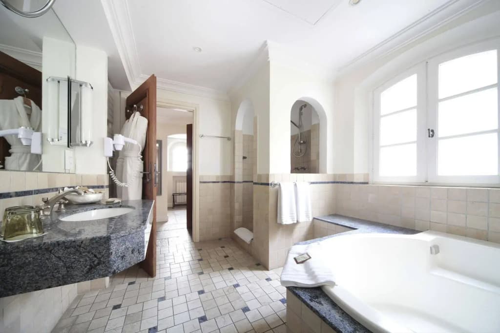 Hôtel Alain Llorca - Miniature 8
