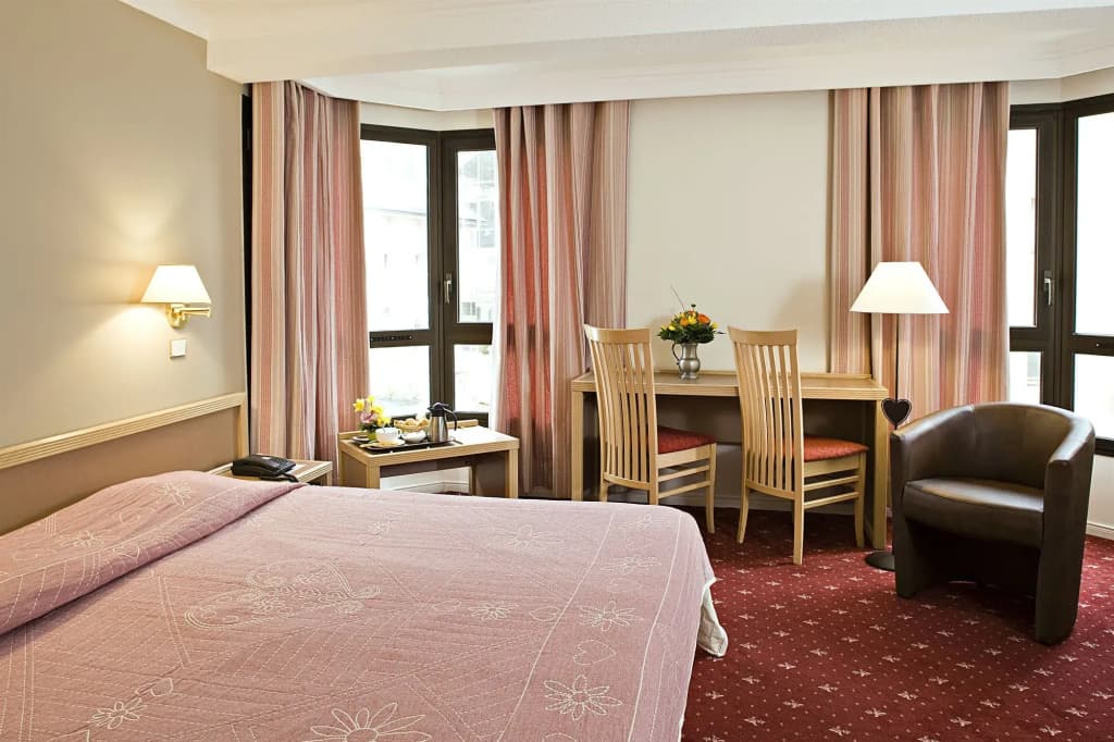 Hotel Amelie - Photo 2
