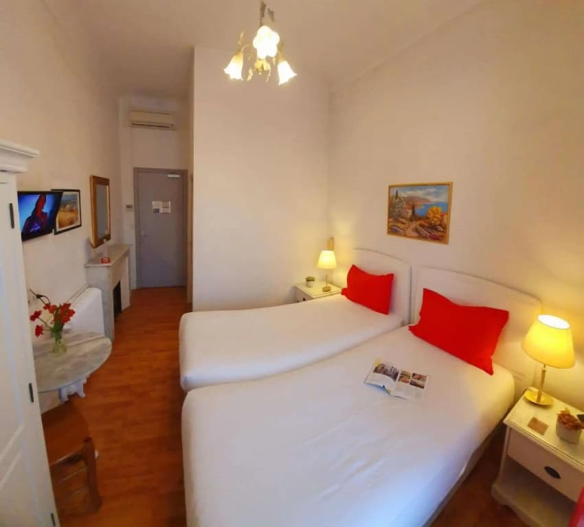 Hôtel Louvia - Photo 3
