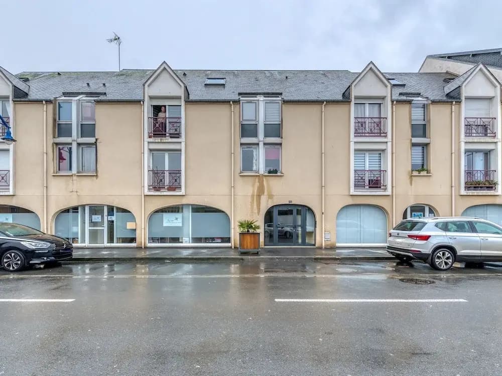 Quaint Apartment in Port-en-bessin-huppain With Balcony - Photo 1