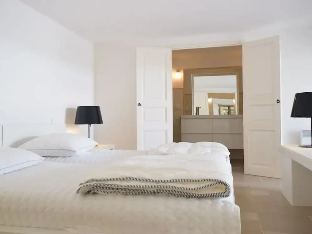 Modern Terrace Stay Montbrun - Photo 4
